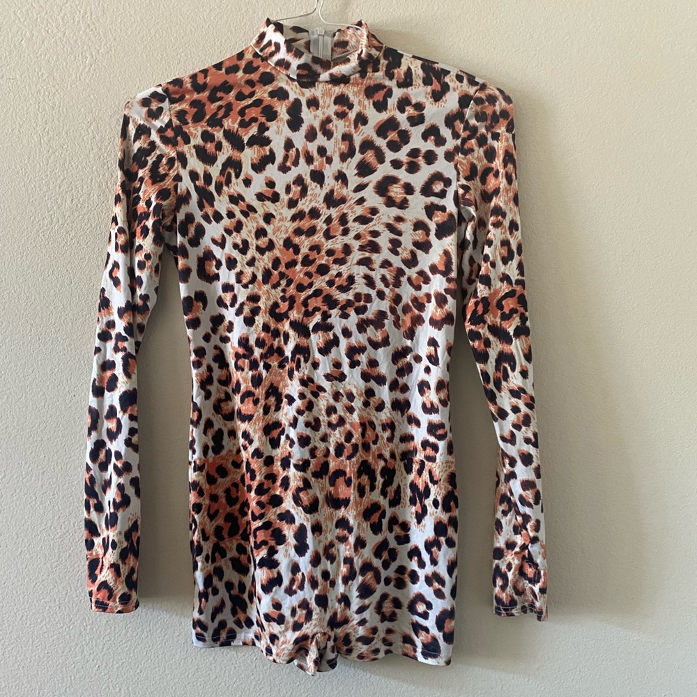 Women’s Long-sleeved Cheetah Print Romper